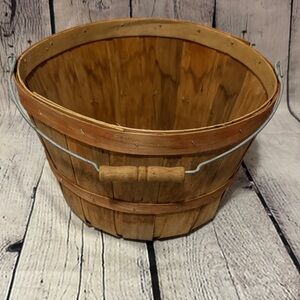 Vintage Farmhouse Rustic Fruit Basket Wooden & Metal handle for Storage